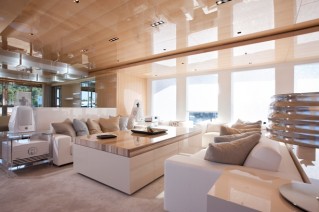 Motor yacht LA PELLEGRINA -  Main Salon